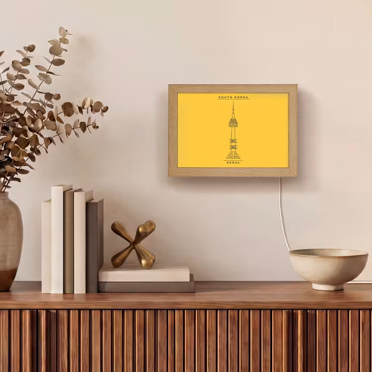 Lightbox - Wandlamp - Toren - Seoul - Architectuur - Minimalistisch - Geel — 4