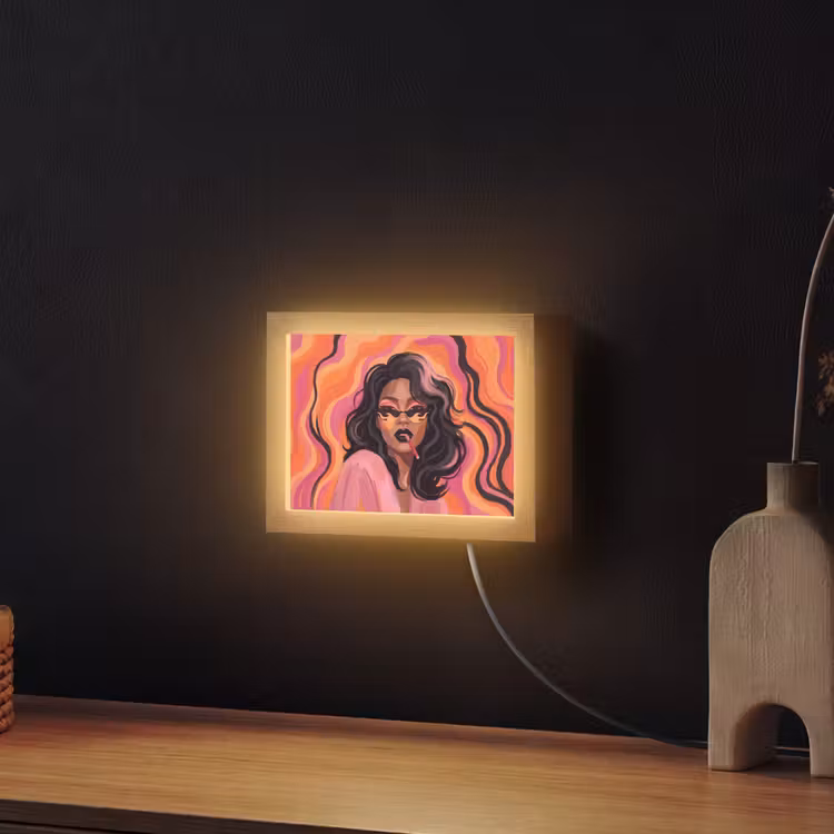 Lightbox - Wandlamp - Vrouw - Zonnebril - Modern - Portret - Oranje — 2