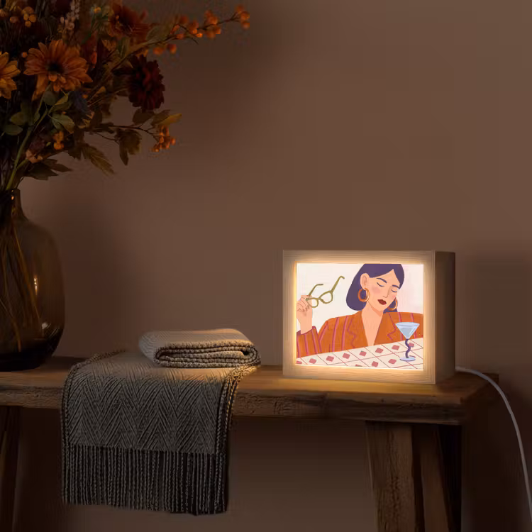 Lightbox - Wandlamp - Vrouw - Bril - Cocktail - Illustratie - Modern — 5