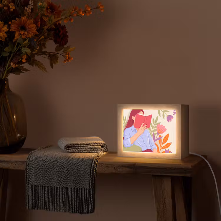 Lightbox - Wandlamp - Vrouw - Lezen - Thuis - Modern - Bloemen — 5