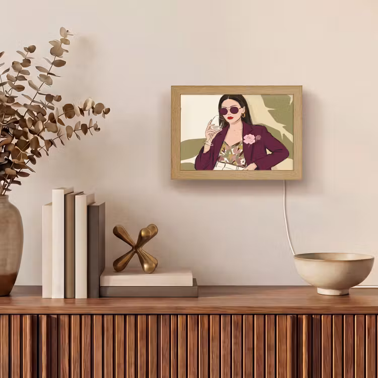 Lightbox - Wandlamp - Vrouw - Wijn - Portret - Mode - Modern — 4