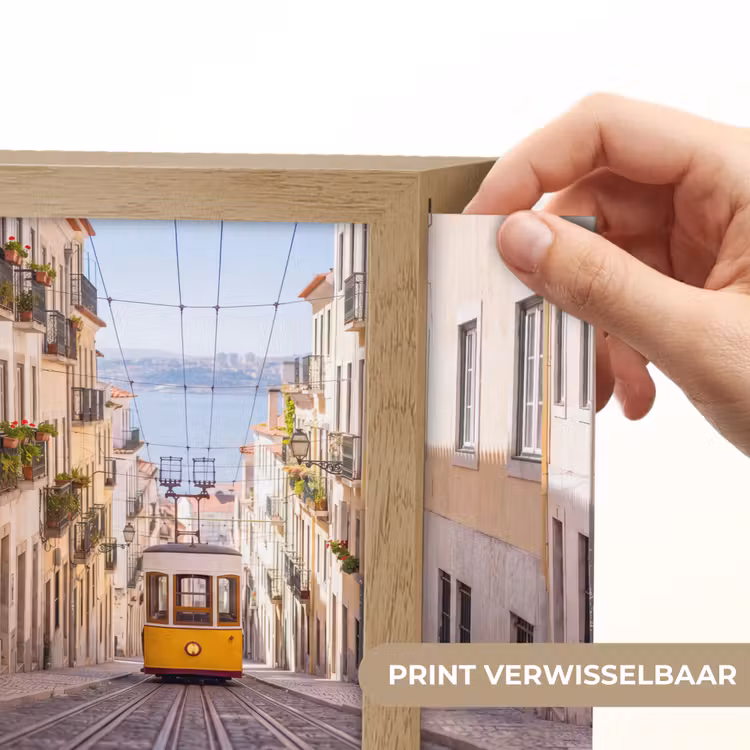 Lightbox - Wandlamp - Tram - Straat - Stad - Architectuur - Geel — 6