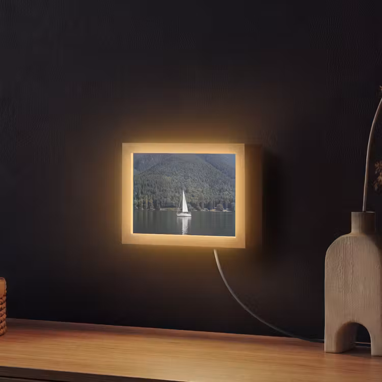 Lightbox - Wandlamp - Zeilboot - Water - Bergen - Natuur - Groen — 2