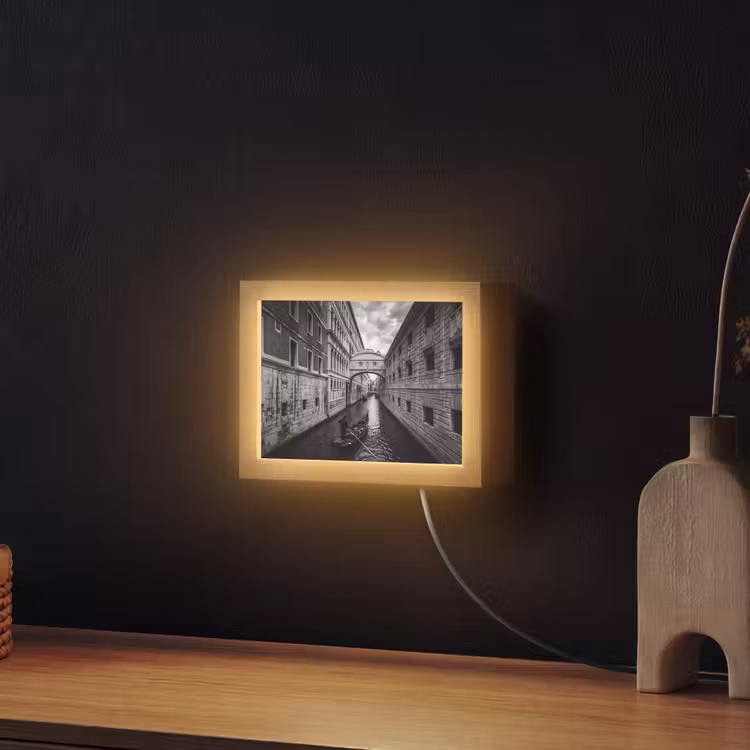 Lightbox - Wandlamp - Boot - Waterweg - Stad - Zwart-wit - Architectuur — 2