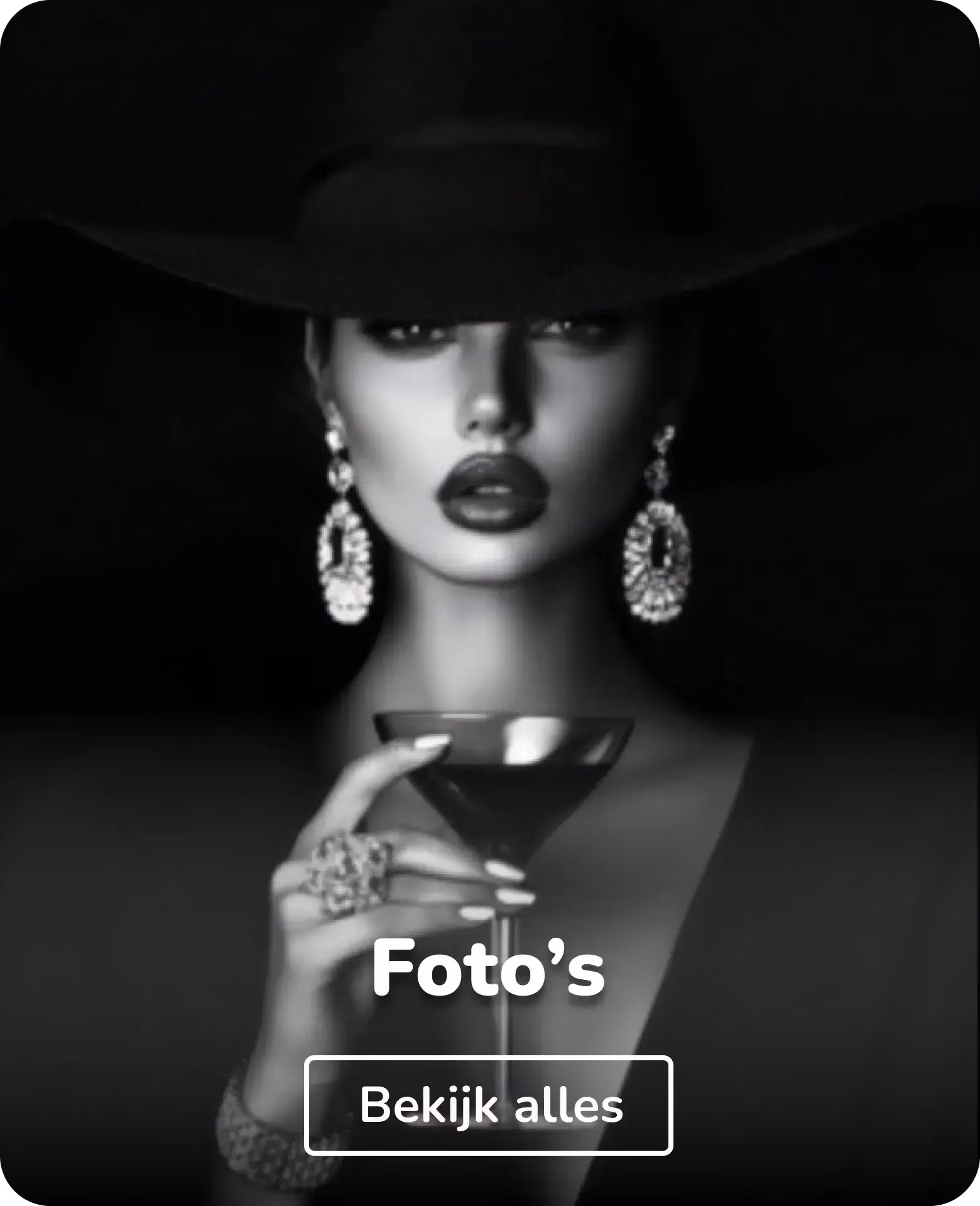 Zwart-wit foto canvas van stijlvolle vrouw