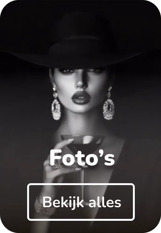 Zwart-wit foto canvas van stijlvolle vrouw