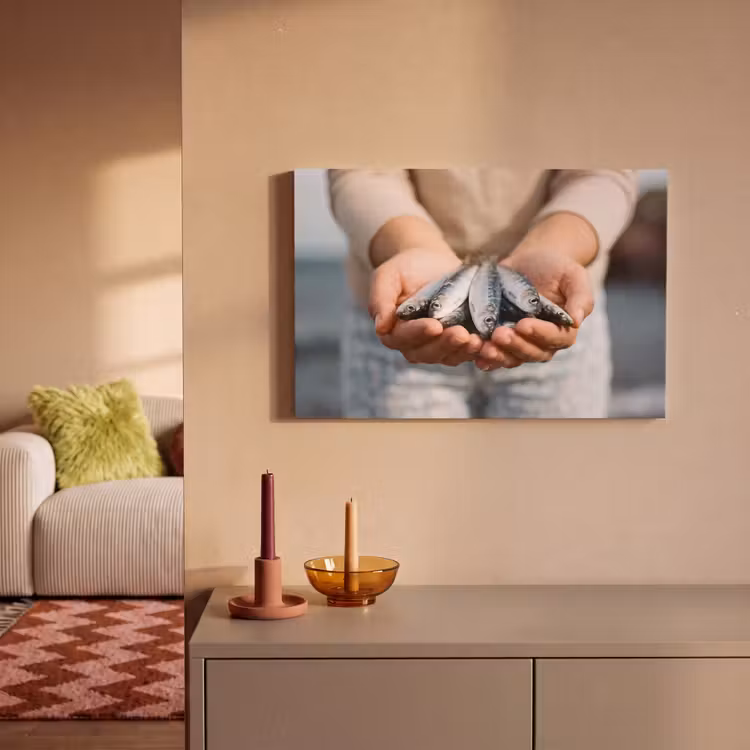 Canvas schilderij - Vis - Handen - Natuur — 1
