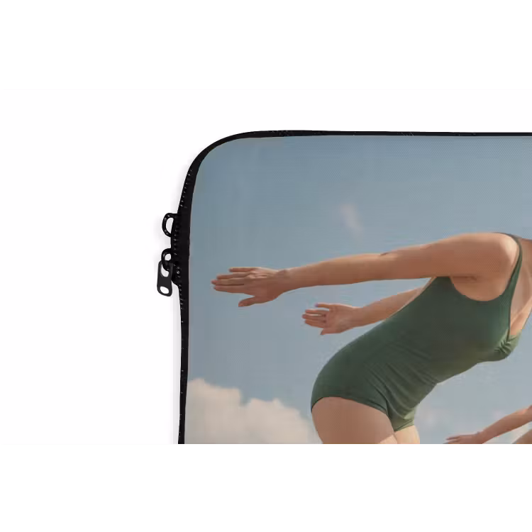 Laptophoes - Vrouwen - Duikhouding - Wolken — 5