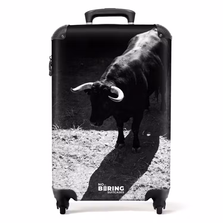 Koffer - Stier - Schaduw - Dieren - Contrast - Zwart-wit — 1