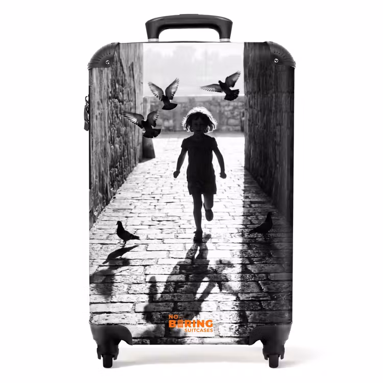 Koffer - Kind - Vogel - Straat - Zwart-wit - Spelen — 1