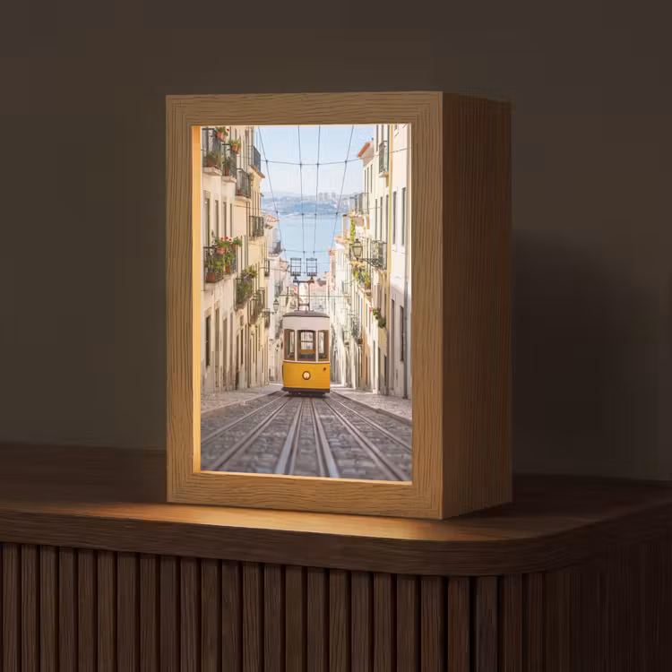 Gepersonaliseerde Lightbox - Tram - Straat - Stad - Architectuur - Geel — 1