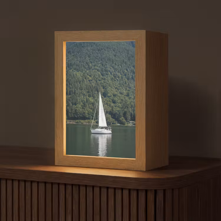 Gepersonaliseerde Lightbox - Zeilboot - Water - Bergen - Natuur - Groen — 1