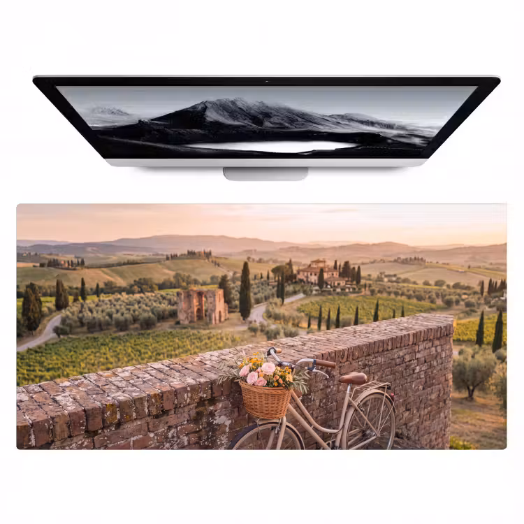 Bureau onderlegger - Fiets - Bloemen - Toscane - Landschap - Roze — 1