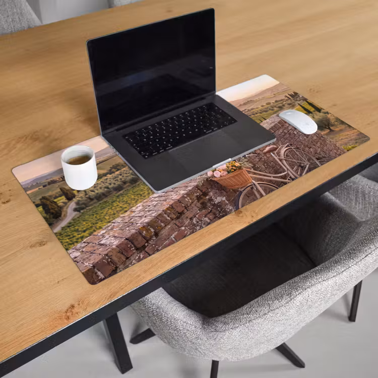 Bureau onderlegger - Fiets - Bloemen - Toscane - Landschap - Roze — 3