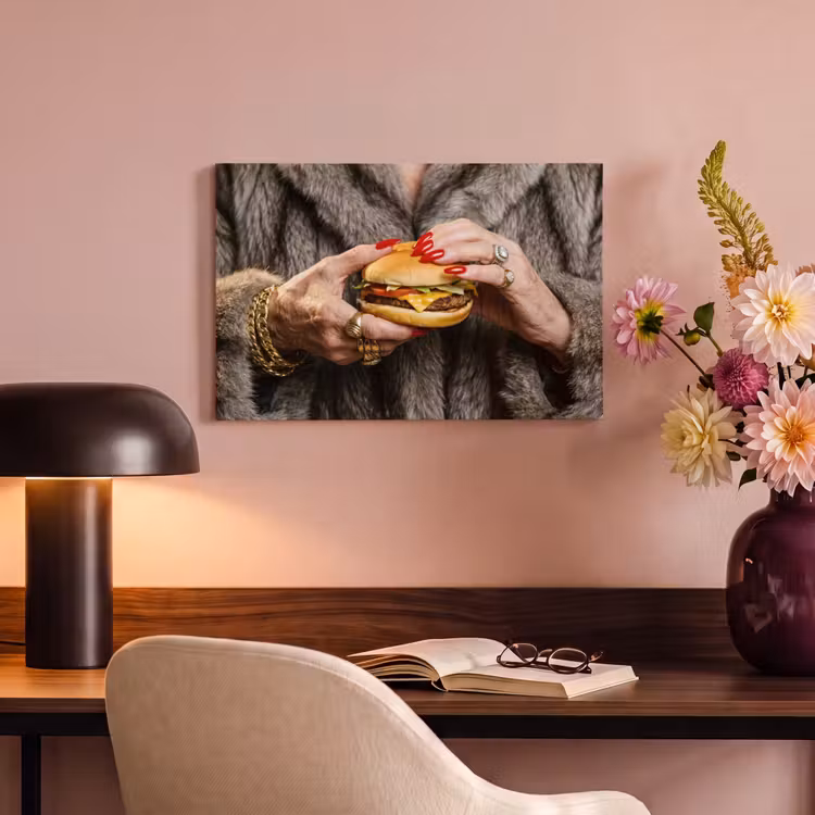 Canvas schilderij - Vrouw - Hamburger - Bontjas — 6