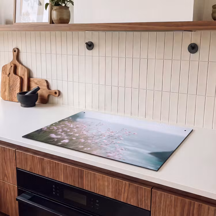 Inductie beschermer en spatscherm (2in1) - Klif - Bloemen - Zee - Roze — 3