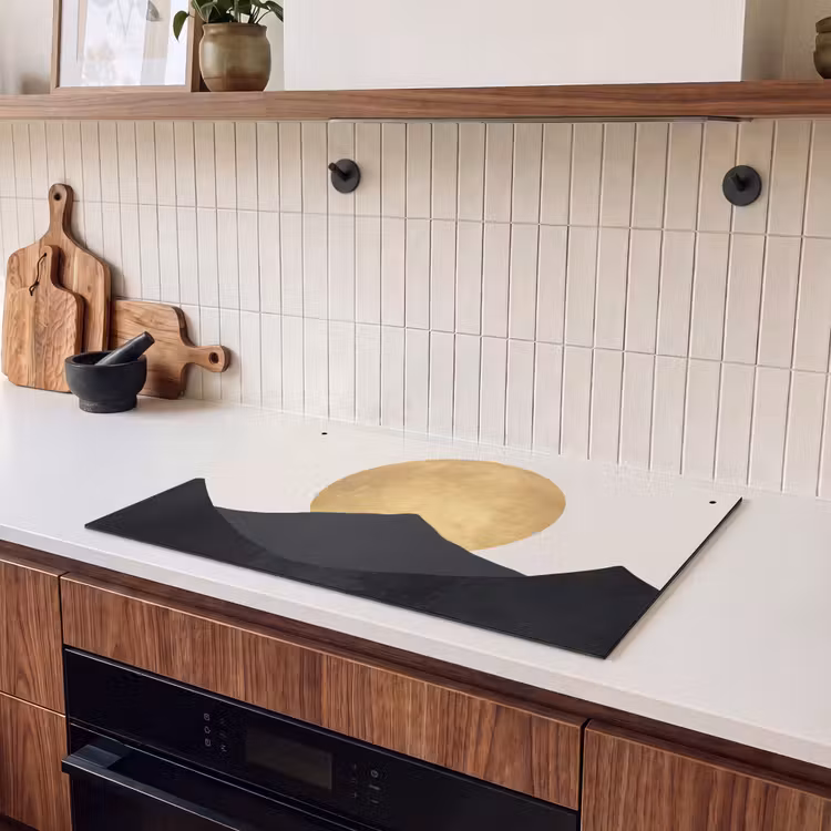 Inductie beschermer en spatscherm (2in1) - Bergsilhouetten - Gouden cirkel - Beige — 3