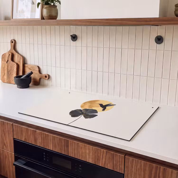 Inductie beschermer en spatscherm (2in1) - Zwarte kolibrie - Bloem - Gouden cirkel — 3