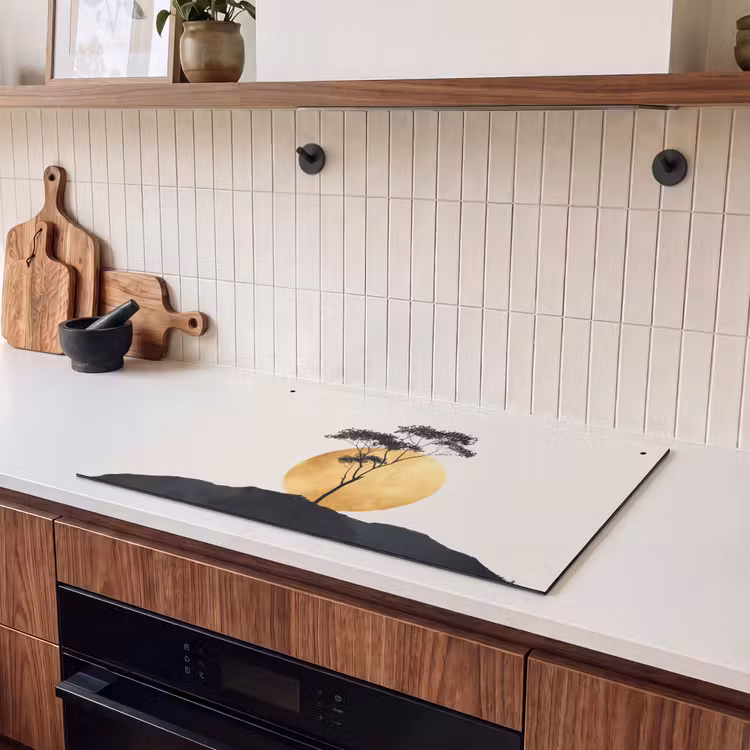 Inductie beschermer en spatscherm (2in1) - Zwarte boom - Gouden cirkel - Heuvel — 3