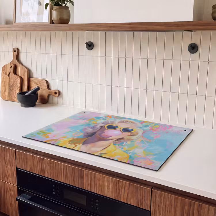 Inductie beschermer en spatscherm (2in1) - Vrouw - Blond - Roze kauwgom - Kleurrijk - Pastel — 3
