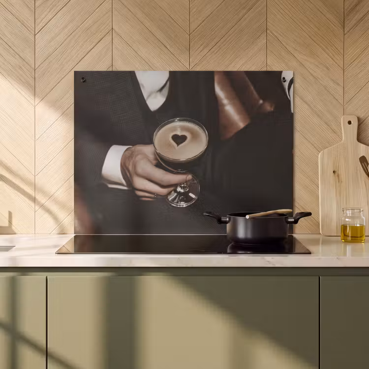 Inductie beschermer en spatscherm (2in1) - Hartje - Cocktail - Espresso Martini - Hand — 2