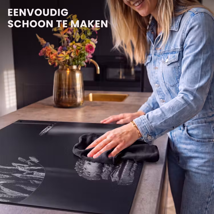 Inductie beschermer en spatscherm (2in1) - Fastfood maaltijd met een burger en patat in zwart-wit — 5