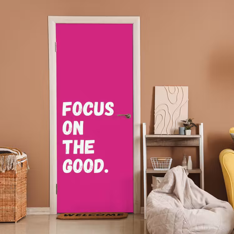 Deursticker - Focus on the good - Roze - Simple — 2