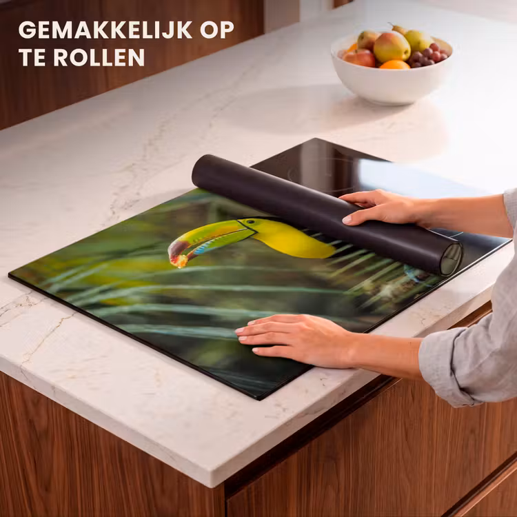 Inductie beschermer - Close-up van een etende toekan — 7