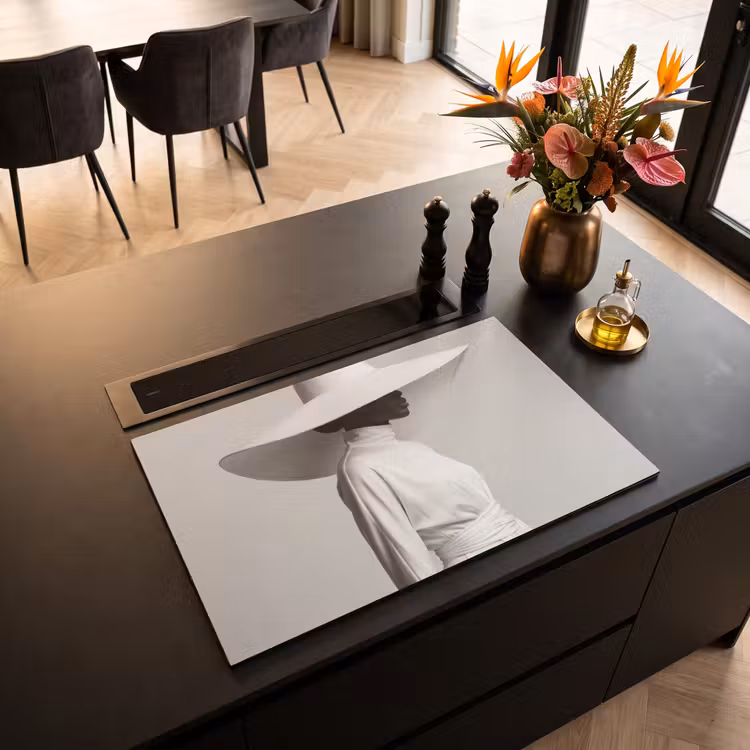 Inductie beschermer - Vrouw - Profiel - Hoed - Zwart - Wit - Minimalistisch — 5