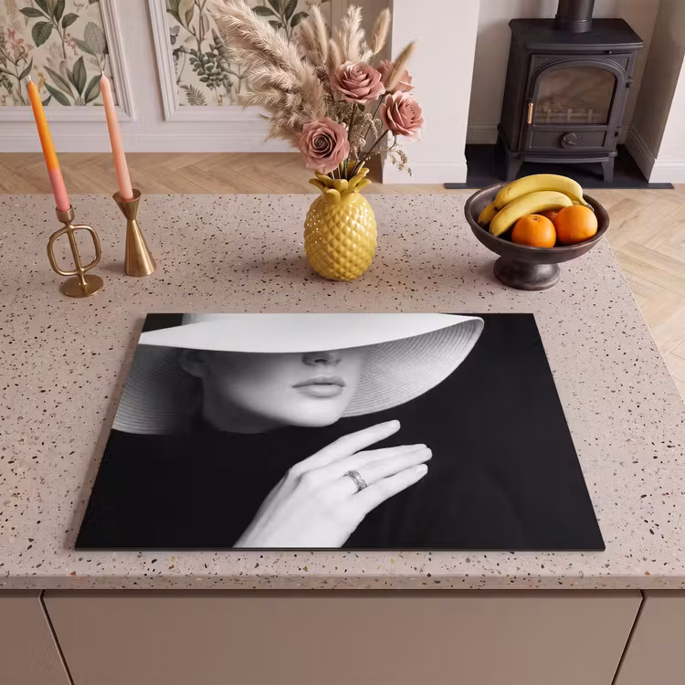 Inductie beschermer - Vrouw - Hoed - Hand - Zwart - Wit - Klassiek — 2