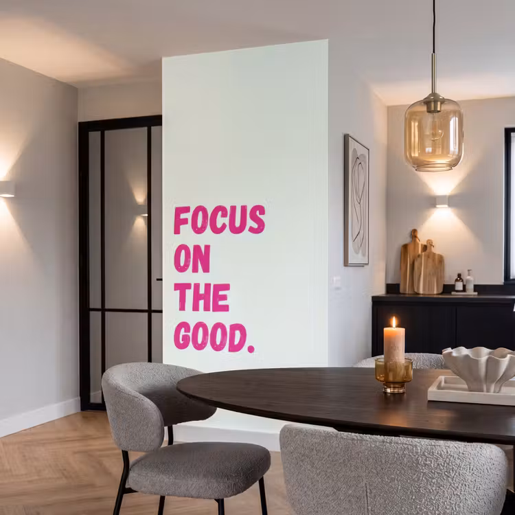 Behang - Focus on the good - Beige - Roze — 5