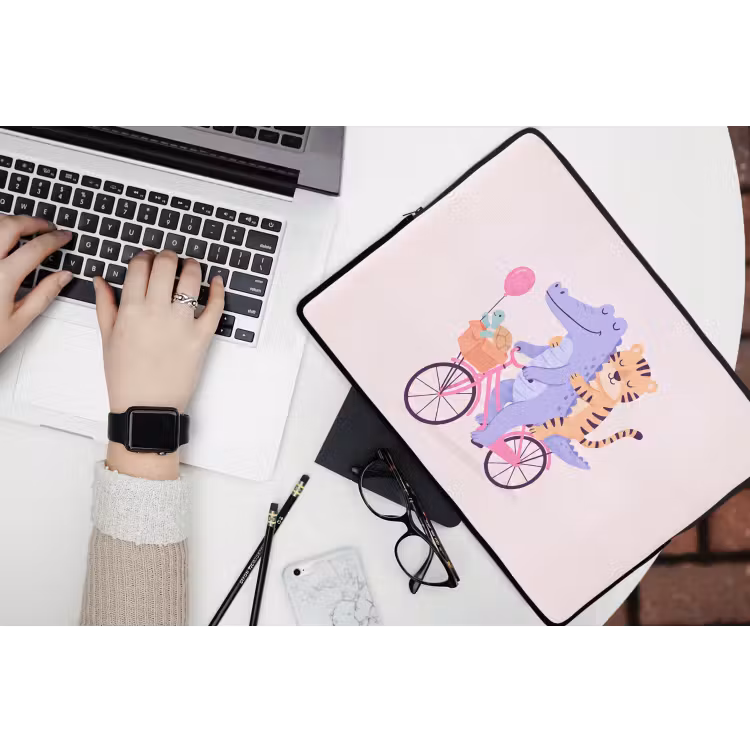 Laptophoes - Dieren - Fiets - Vriendschap - Illustratie - Roze — 3