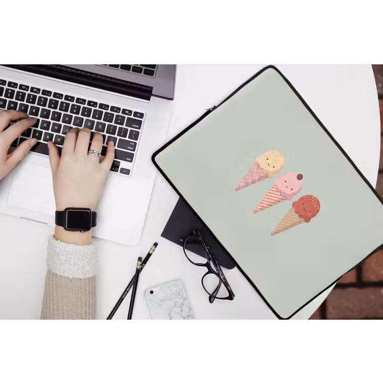 Laptophoes - IJs - Hoorntjes - Eten - Illustratie - Vrolijk — 3