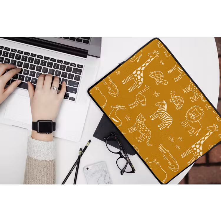 Laptophoes - Dieren - Safari - Patroon - Kinderlijk - Oker — 3