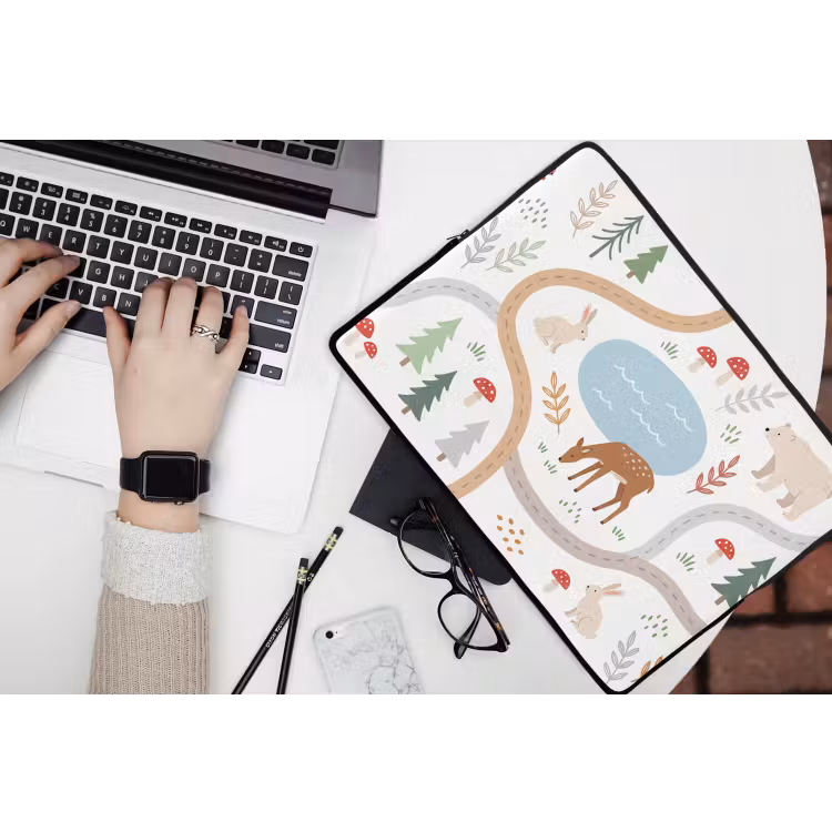 Laptophoes - Dieren - Bos - Illustratie — 3