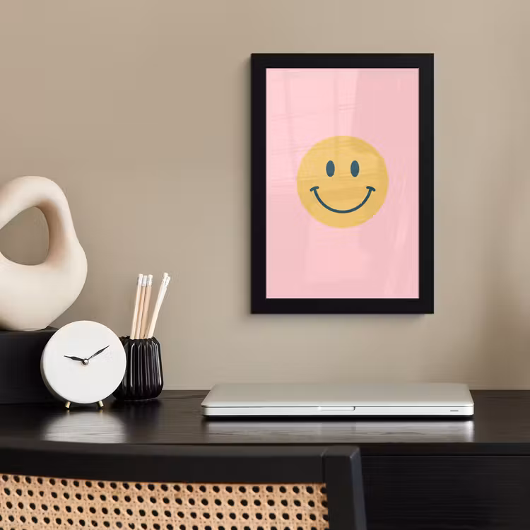 Poster met lijst - Smiley - Geel - Roze - Symbool - Minimalistisch — 2