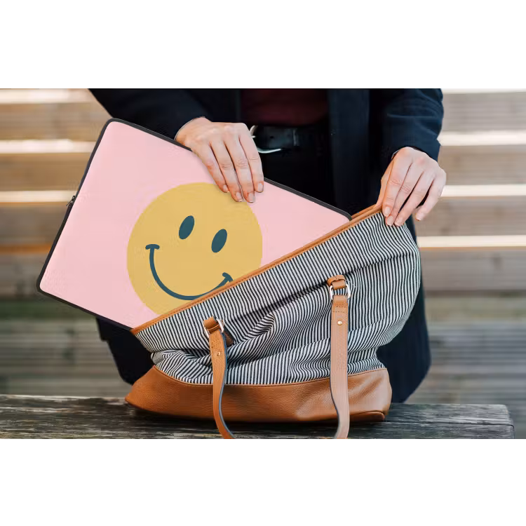 Laptophoes - Smiley - Geel - Roze - Symbool - Minimalistisch — 4