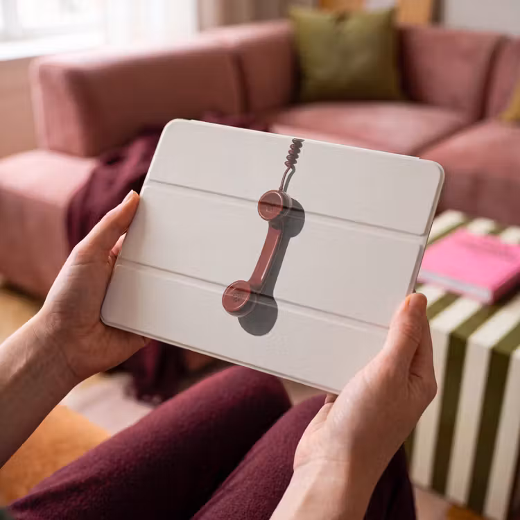 iPad hoes - Telefoon - Koord - Rood - Minimalistisch — 4
