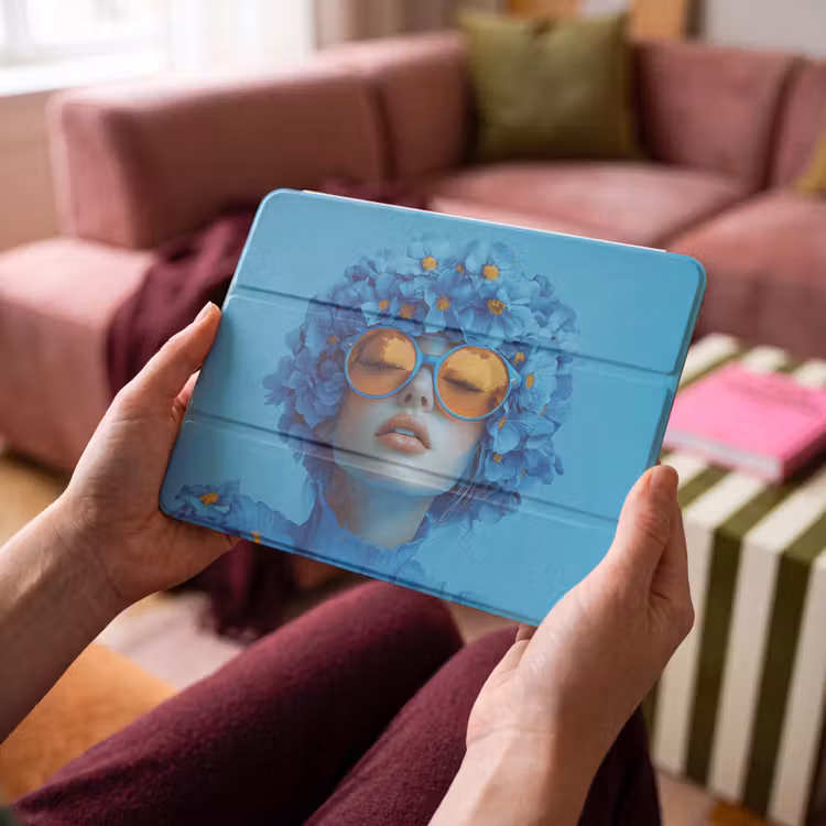iPad hoes - Vrouw - Bloem - Blauw - Modern - Bril - Portret — 4