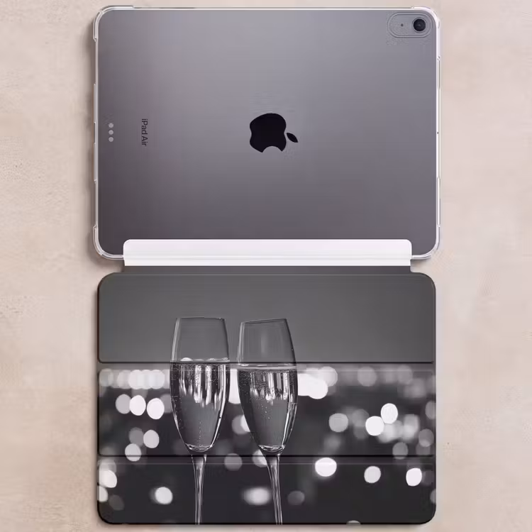 iPad hoes - Bubbels - Proosten - Champagneglazen - Stadslichten — 6