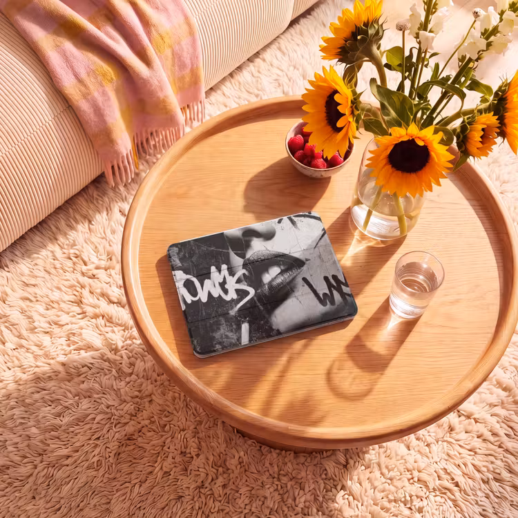 iPad hoes - Gezicht - Mond - Graffiti - Zwart — 2