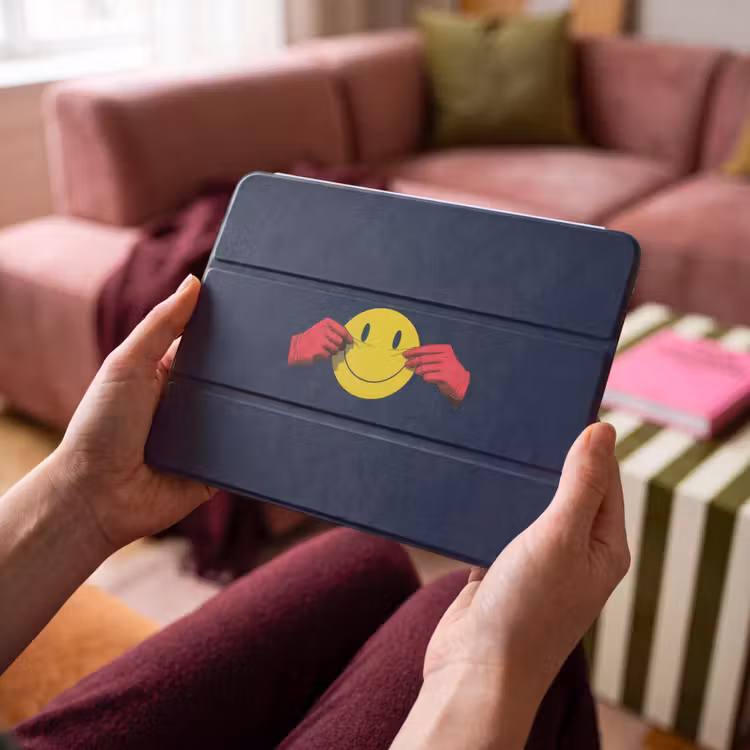 iPad hoes - Smiley - Geel - Handen - Minimalistisch — 4