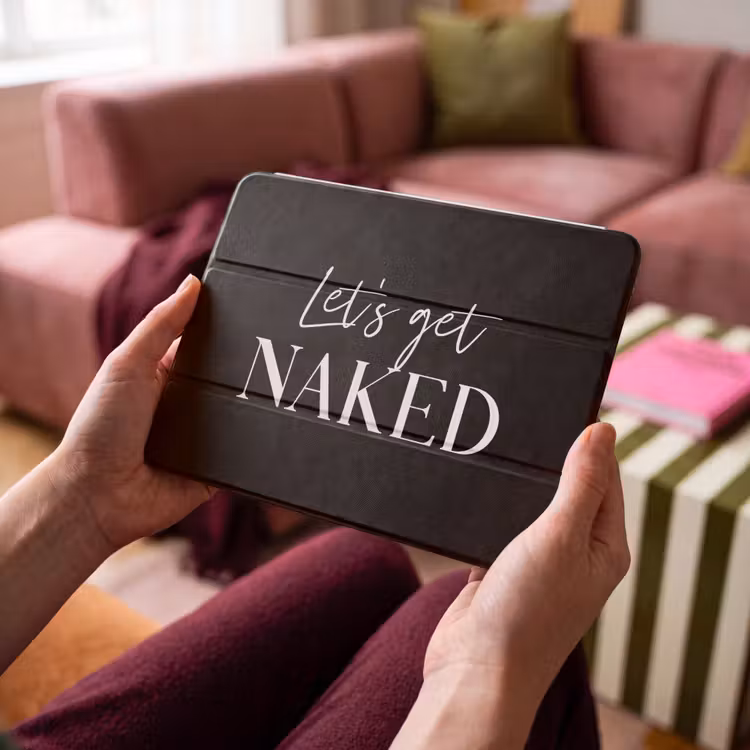iPad hoes - Quotes - Let's get naked - Zwart - Spreuk — 4