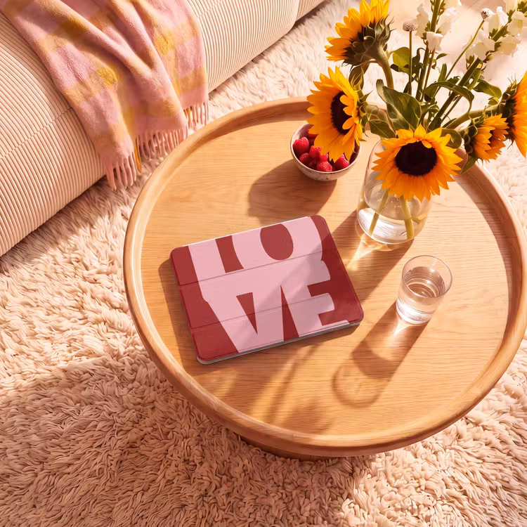 iPad hoes - Love - Rood - Blokletters — 2