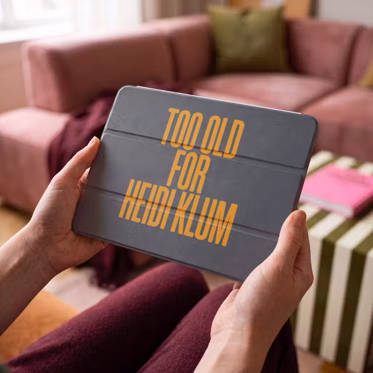 iPad hoes - Too old for heidi klum - Geel - Blauw — 4