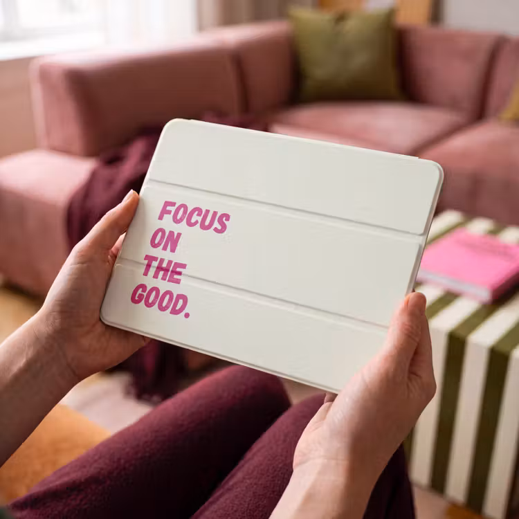 iPad hoes - Focus on the good - Beige - Roze — 4