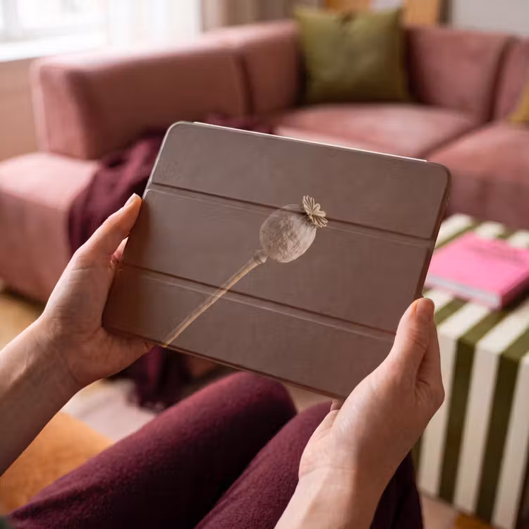 iPad hoes - Papaverbol - Droogbloem - Bruin - Minimalistisch — 4