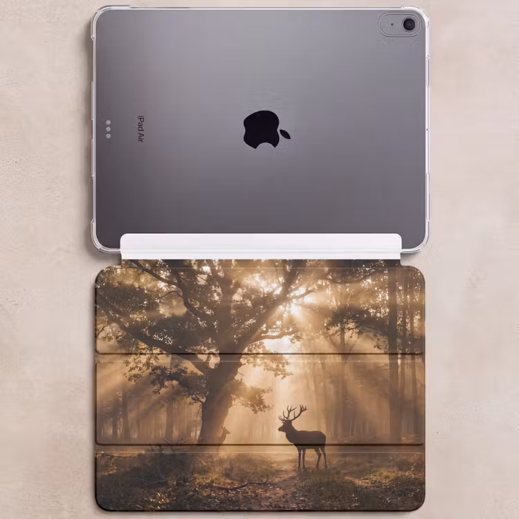 iPad hoes - Hert - Bos - Mistig - Natuur - Goud — 6