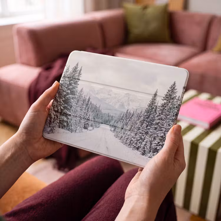 iPad hoes - Weg - Sneeuw - Naaldbos - Winter - Avontuurlijk — 4