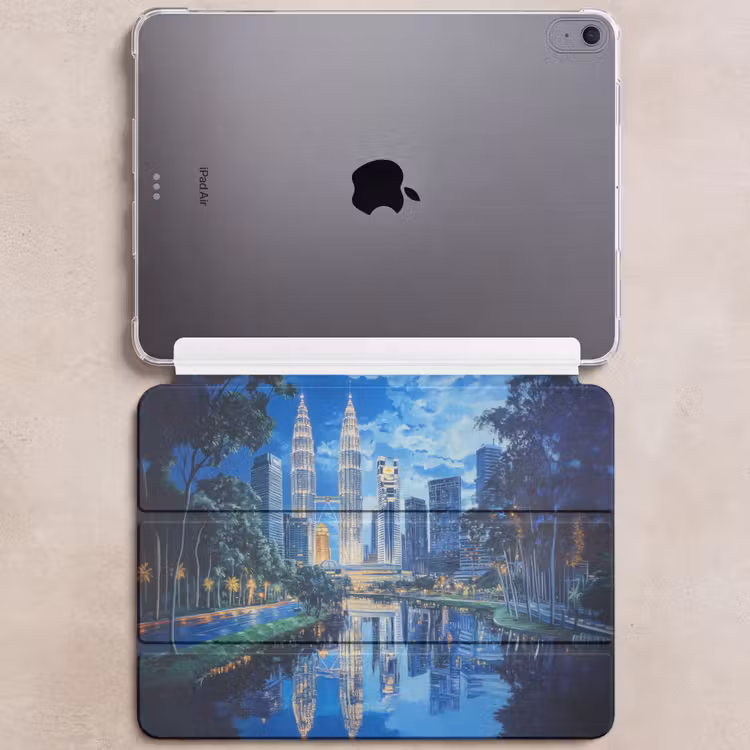 iPad hoes - Stad Kuala Lumpur - Skyline - Wolkenkrabbers - Water — 6